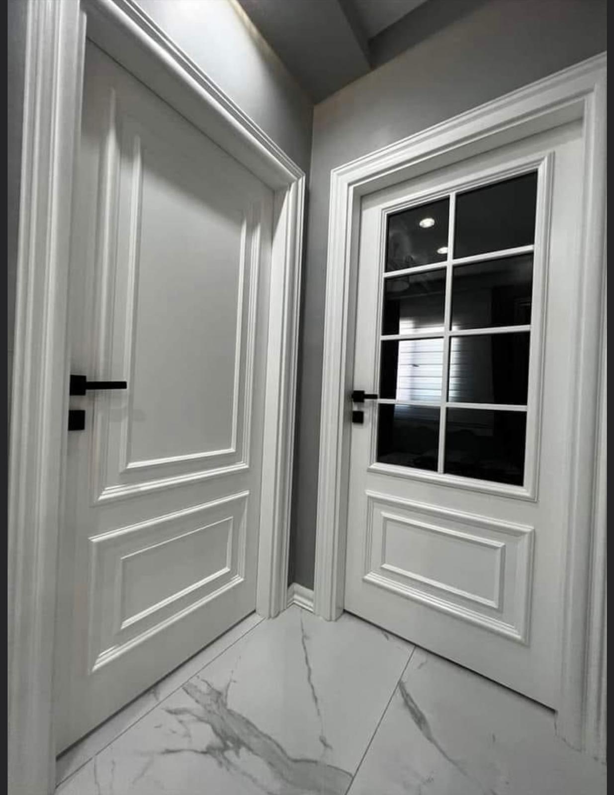 Modern Beyaz Kapı Siyah Kol