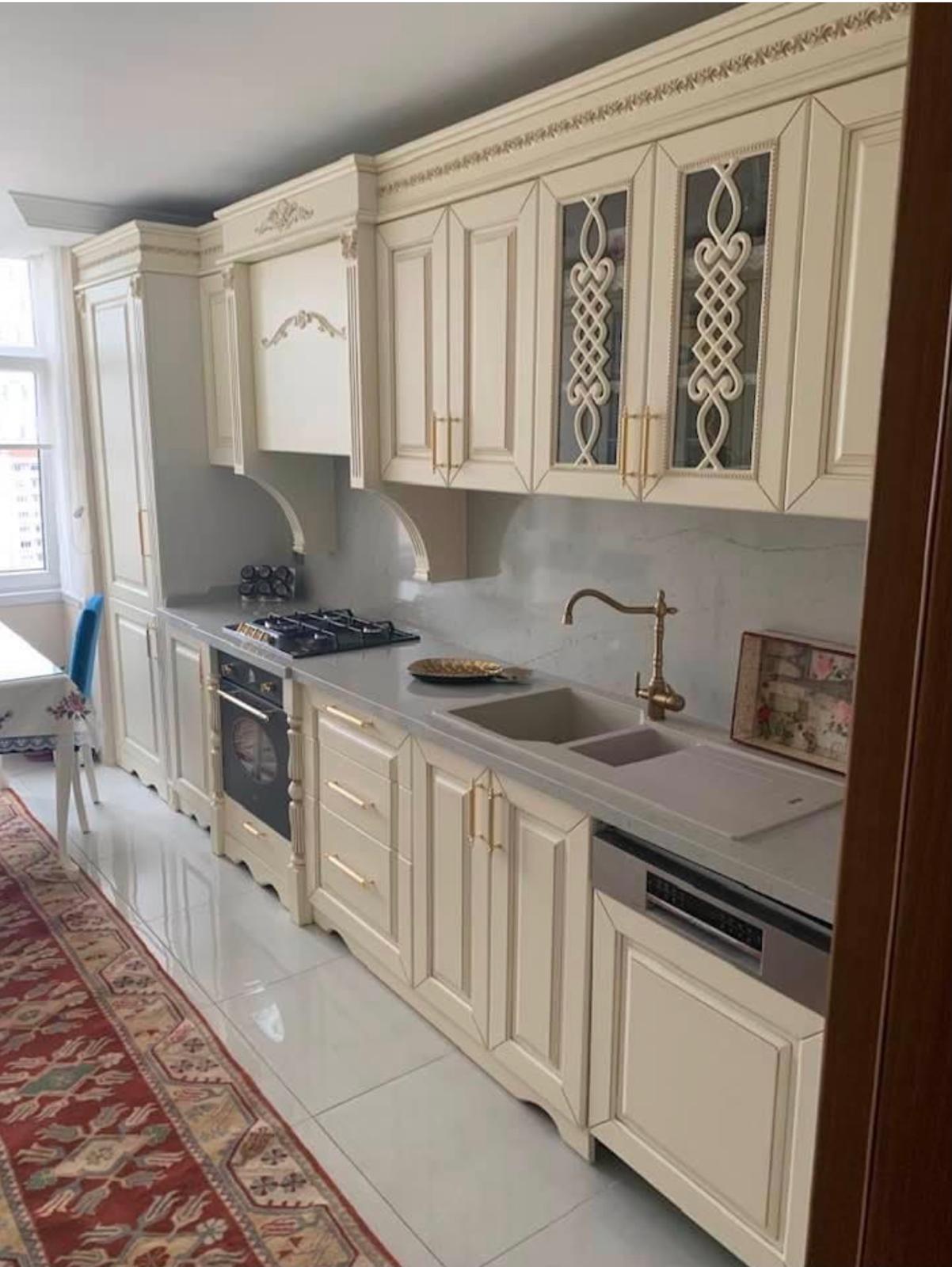 Ahşap ve Gri Modern Mutfak