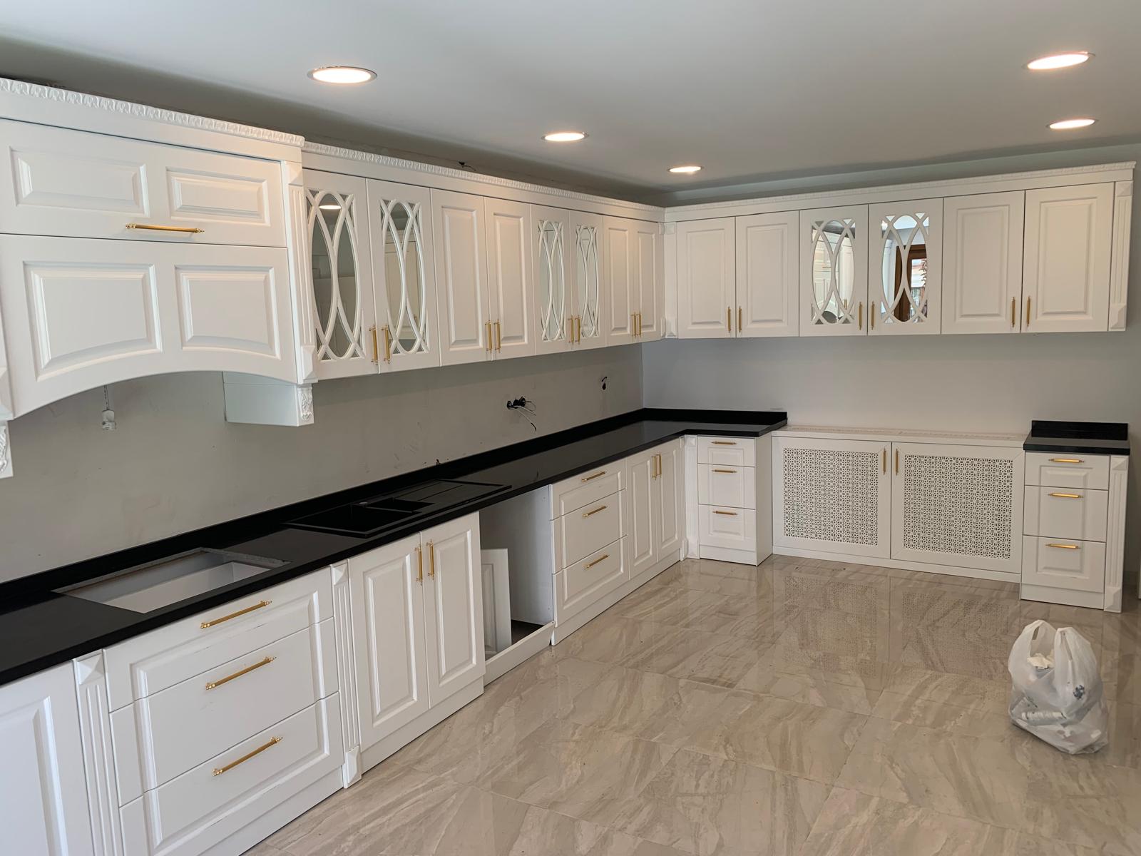 Ahşap ve Gri Modern Mutfak