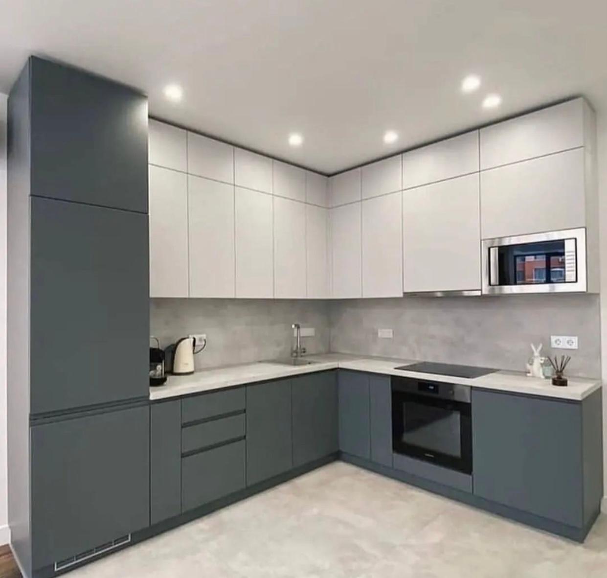 Ahşap ve Gri Modern Mutfak