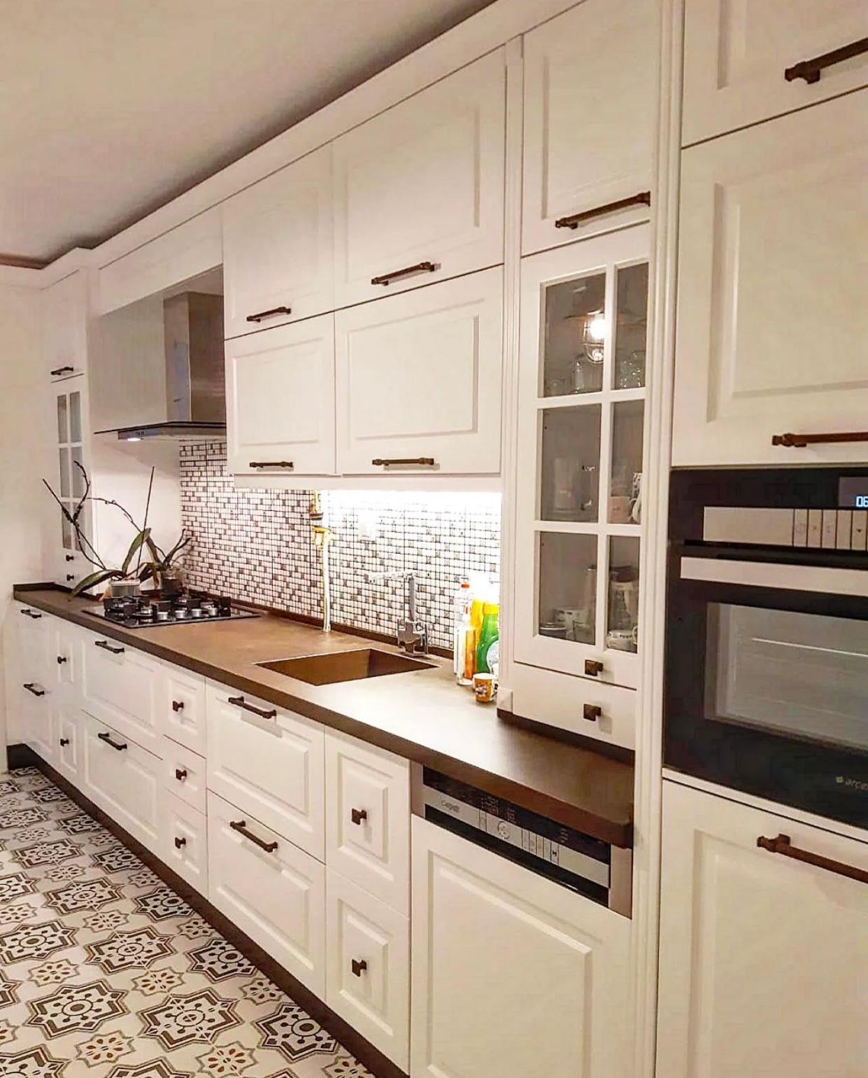 Ahşap ve Gri Modern Mutfak